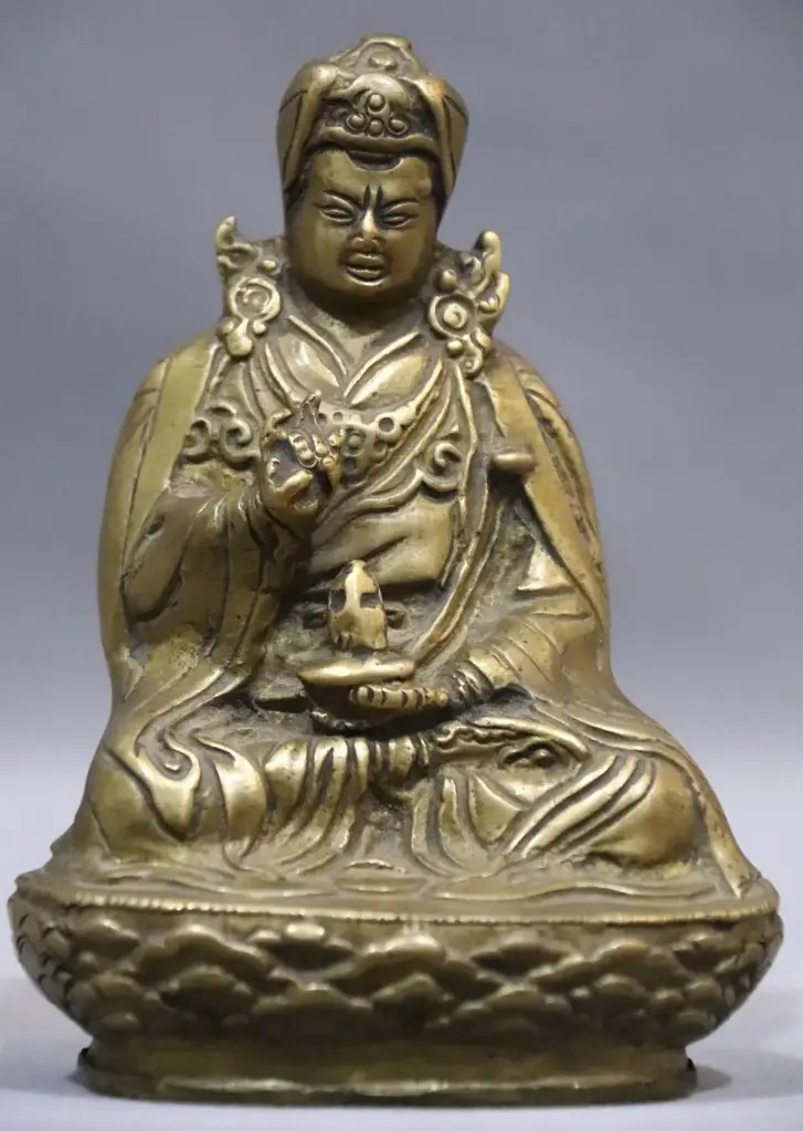 Guru Rinpoche Statue (Master of Timeless Awakening)